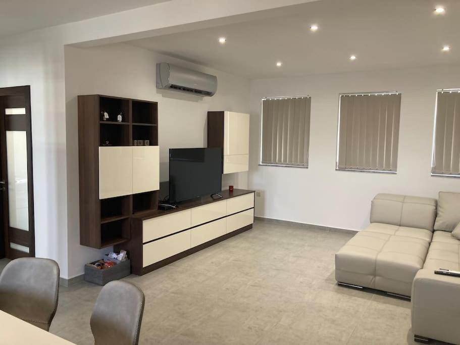 Elegant Maisonette In Malta By Assetflow Pro Apartment Marsaskala Exterior photo