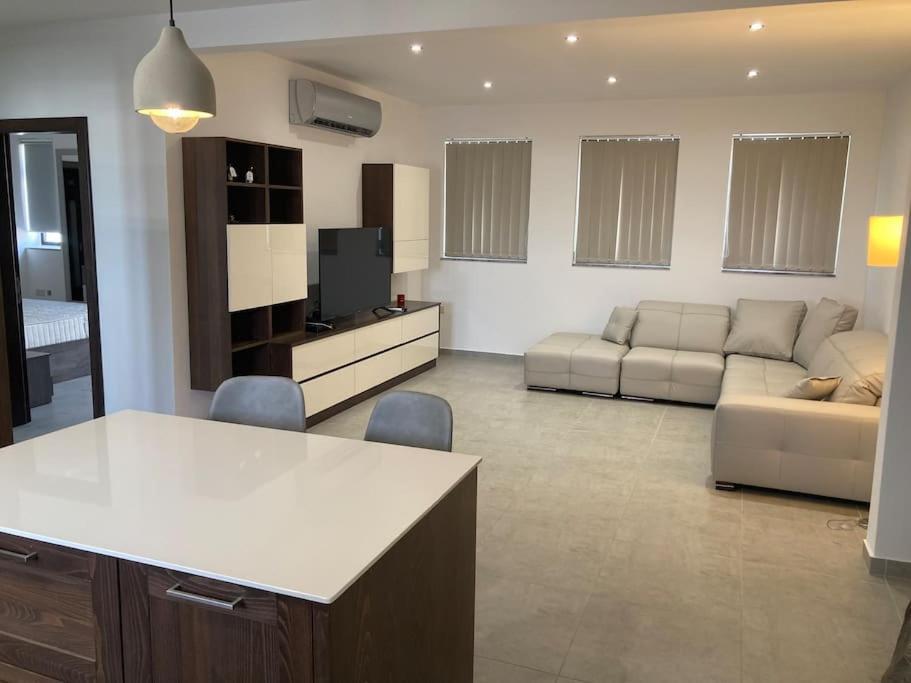 Elegant Maisonette In Malta By Assetflow Pro Apartment Marsaskala Exterior photo